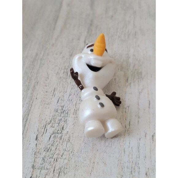 Hasbro Olaf Frozen 2 Snowman warm hug Disney Pixar toy figure - Picture 2 of 3